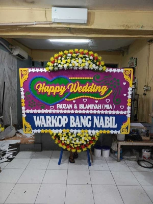 Papan Bunga di Terminal Poris Plawad